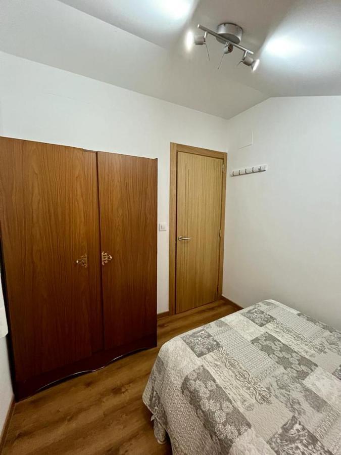 شقة Casa En San Pantaleon Paderne المظهر الخارجي الصورة