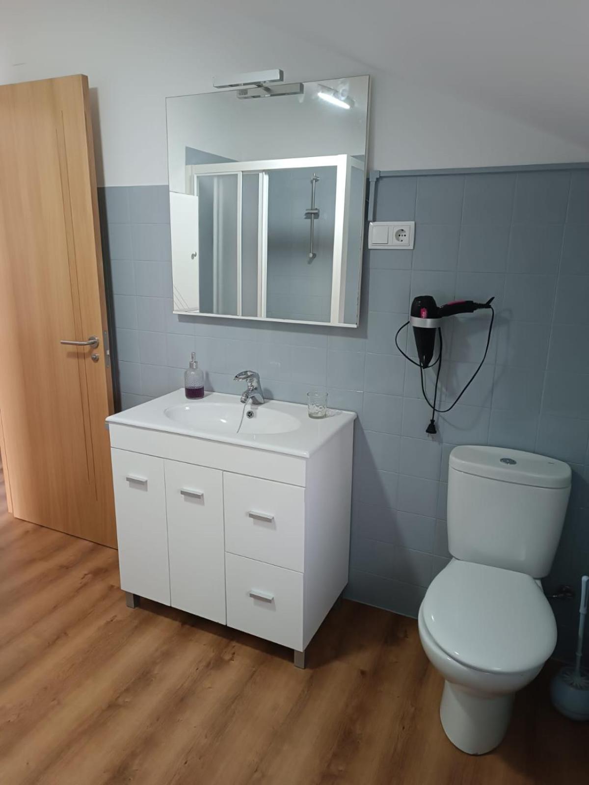 شقة Casa En San Pantaleon Paderne المظهر الخارجي الصورة